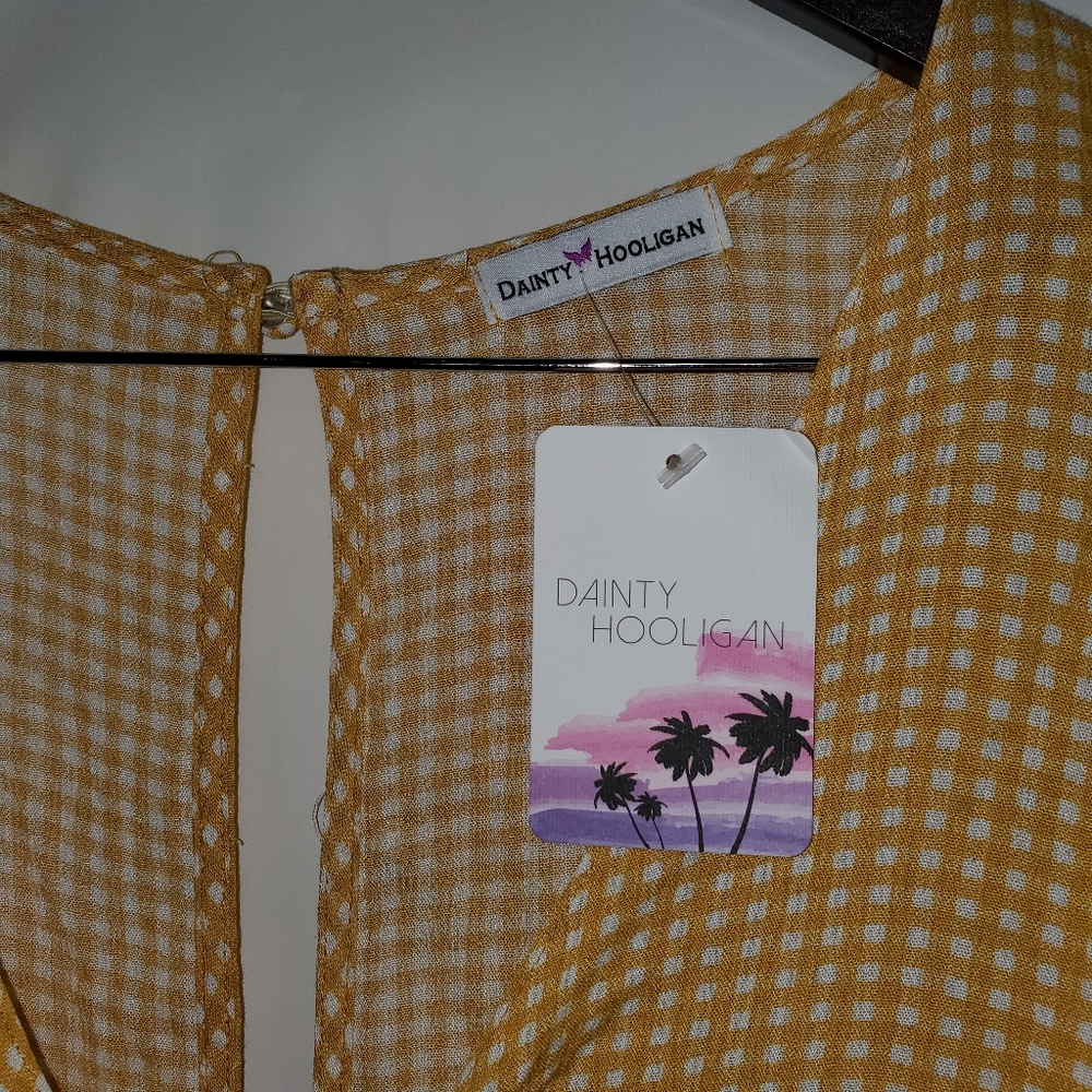 Sale 4/$30 Dainty Hooligan Romper NWT Size Small - Picture 3 of 4